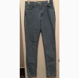 High wasited levis mom jeans